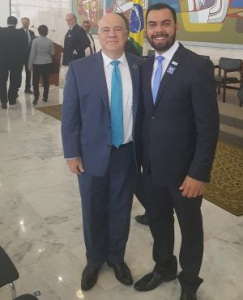 Marcos Silva ao lado de Niky Fabiancic, Coordenador do Sistema ONU no Brasil 