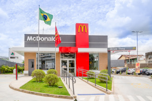  A Arcos Dorados, franquia responsável pela operação do McDonald’s na América Latina e Caribe, e a EDP acabam de inaugurar três usinas solares