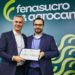 José Piñeiro (à esq.), Gerente de Comercialização de Energia da BP Bunge, recebe o Certificado Energia Verde durante a Fenasucro & Agrocana, em Sertãozinho, interior de São Paulo. (Foto: Divulgação)