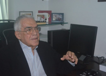 Paulo César Alves Rocha, especialista em infraestrutura, logística e comércio exterior com mais de 50 anos de experiência