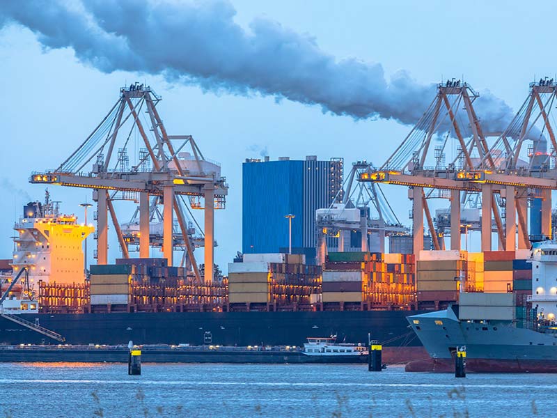 Pesquisa aponta soluções para reduzir emissões de CO2 e consumo de combustível no transporte marítimo