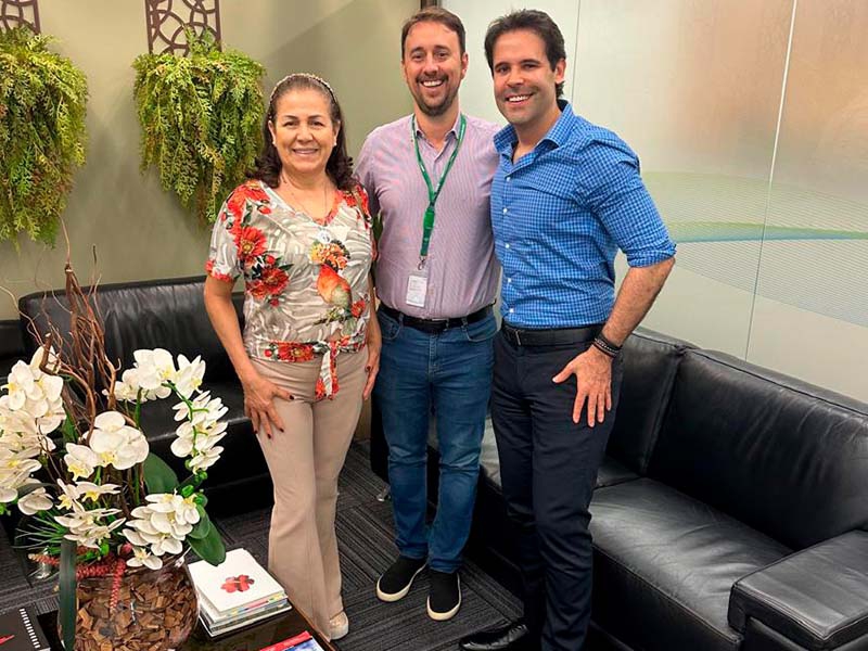 Reunião com Adiéliton Galvão, Superintendente de Estratégia e Sustentabilidade da CEMIG, Bernadete Valadares, Fundadora do Instituto e Fernando Flach, CEO Alphainfra.